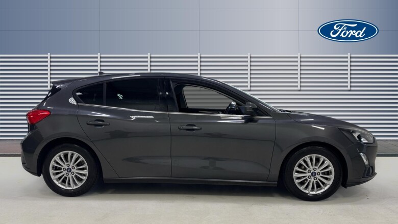 Ford Focus 1.0 EcoBoost 125 Titanium 5dr Petrol Hatchback